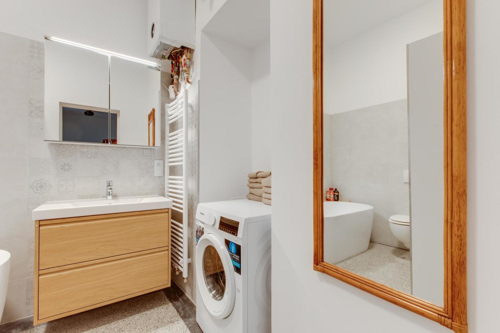 Apartment Heart Of Old Town Comfy 2bdr 2bath Prag