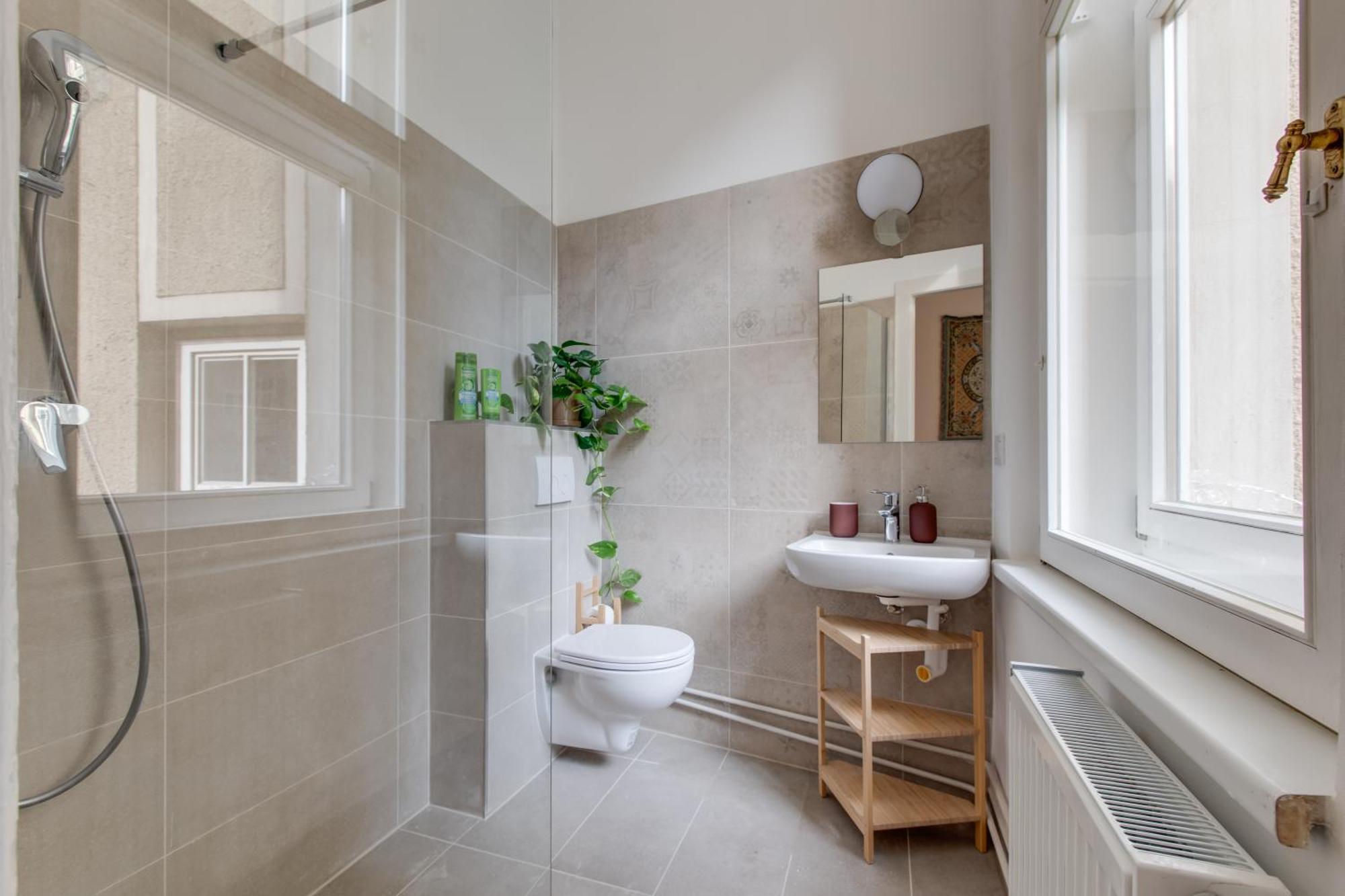 Apartment Heart Of Old Town Comfy 2bdr 2bath Prag